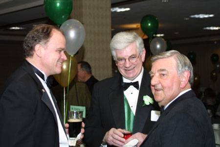 Mike McGavick enjoys a Guinness